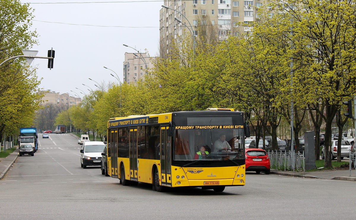 Kyiv, MAZ-203.065 # 1744