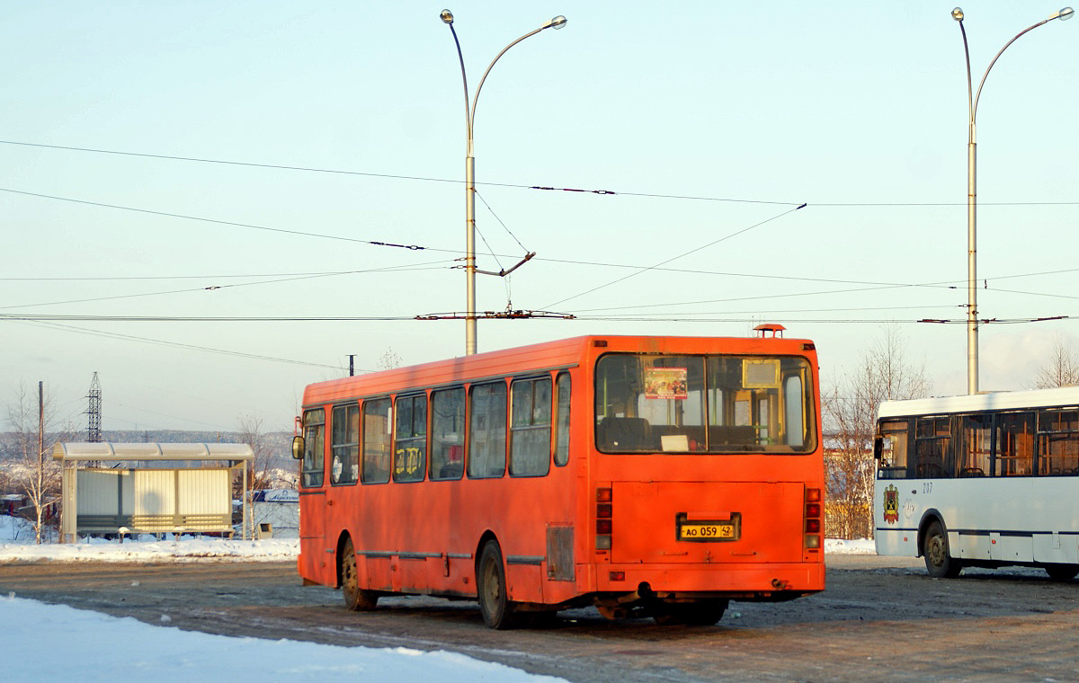 Kemerovo, LiAZ-5256.40 nr. 30318