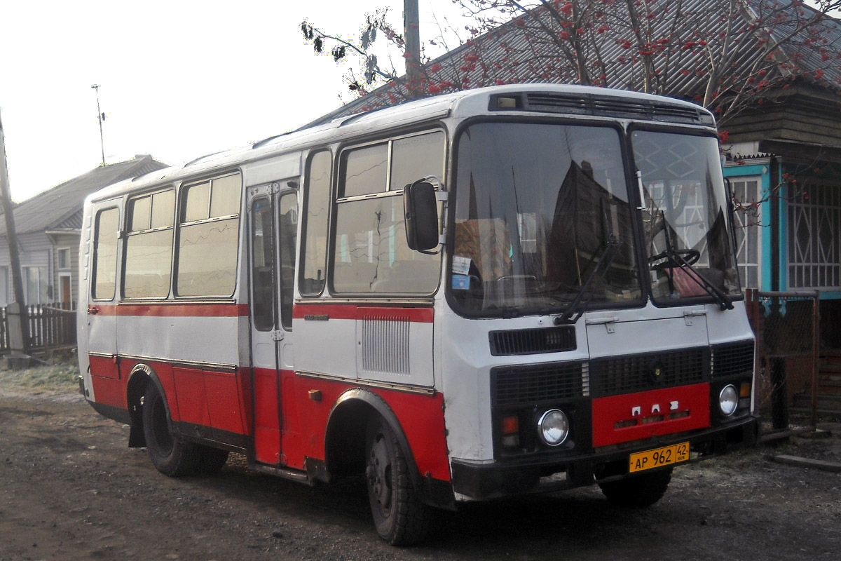 Anzhero-Sudzhensk, PAZ-3205-110 (32050R) # АР 962 42
