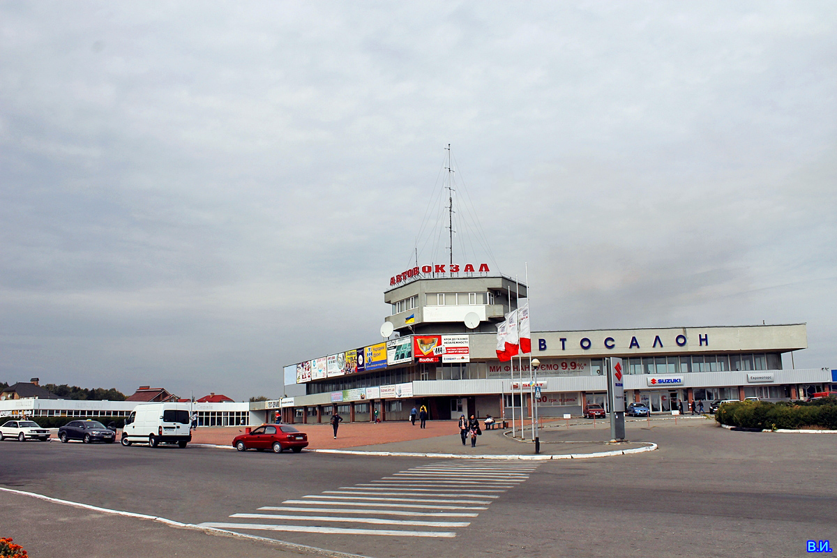 Bus terminals, bus stations, bus ticket office, bus shelters; Khmelnitsky — Miscellaneous photos