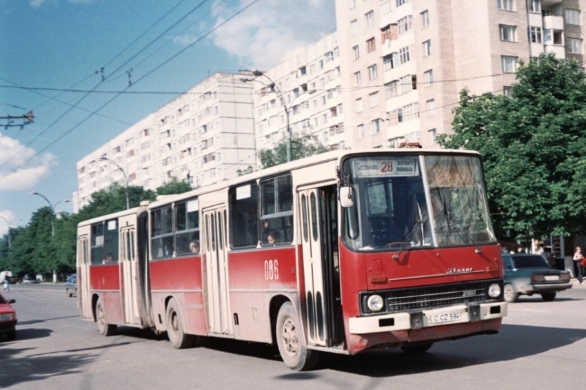 Chisinau, Ikarus 280.33 # 006