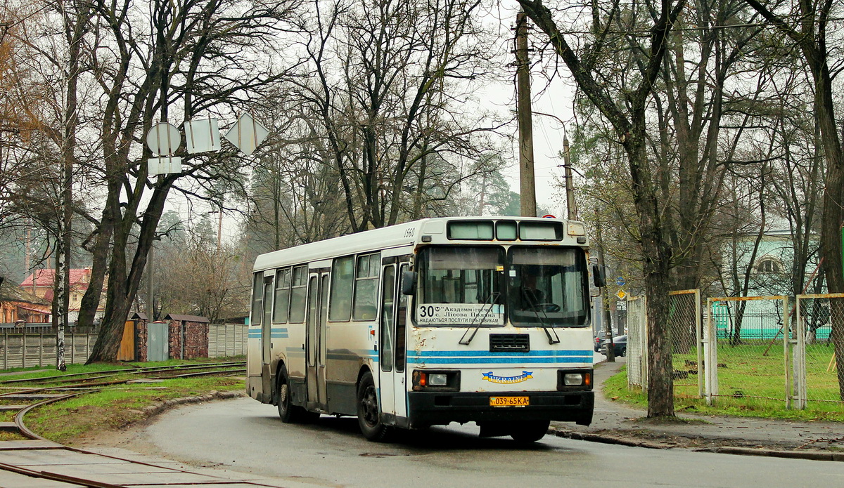 Kyiv, LAZ-52528 №: 1560