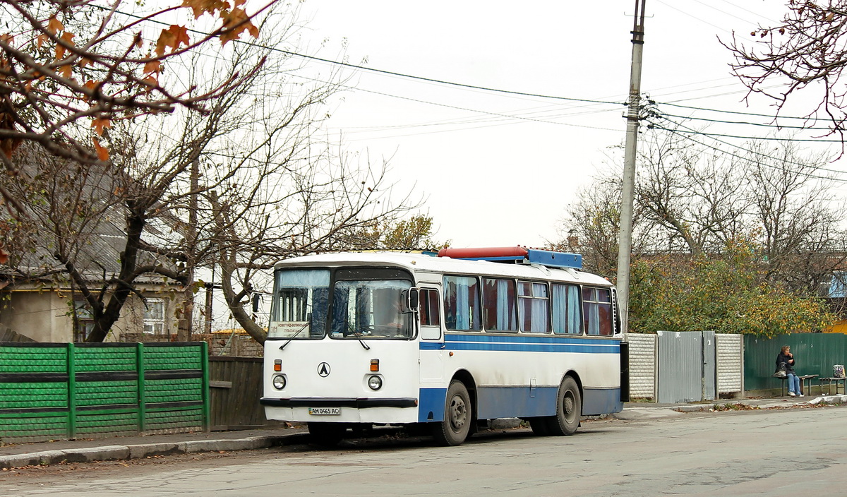 Novohrad-Volynskyi, LAZ-695Н nr. АМ 0465 АС