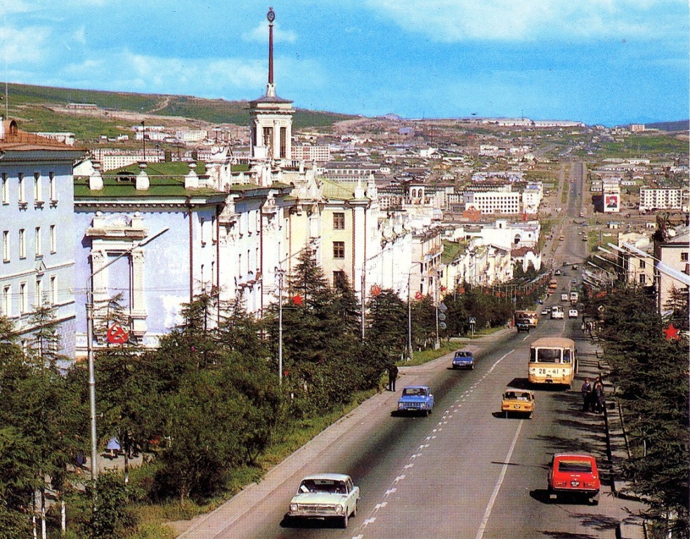 Magadan, LiAZ-677 č. 28-41 МА*