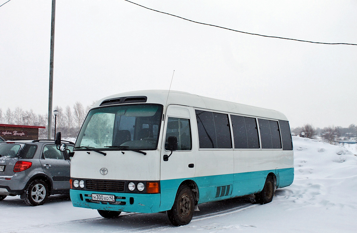 Kiselyovsk, Toyota Coaster Nr. Н 300 ХО 42