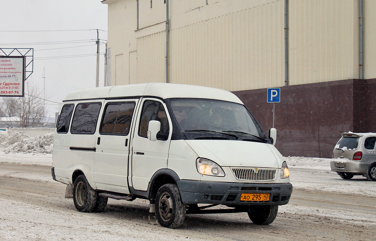 Anzhero-Sudzhensk, GAZ-322100 № АО 295 42