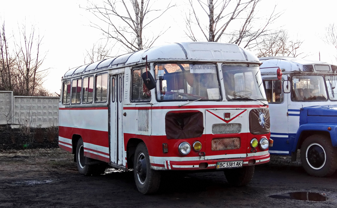 Червоноград, ПАЗ-672М № ВС 5381 АК