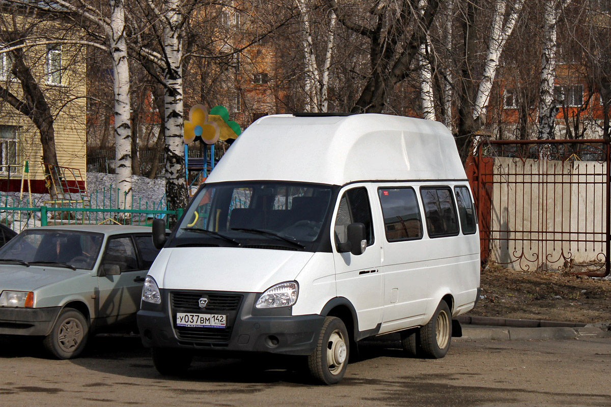 Anzhero-Sudzhensk, Luidor-225000 (GAZ-322133) # У 037 ВМ 142