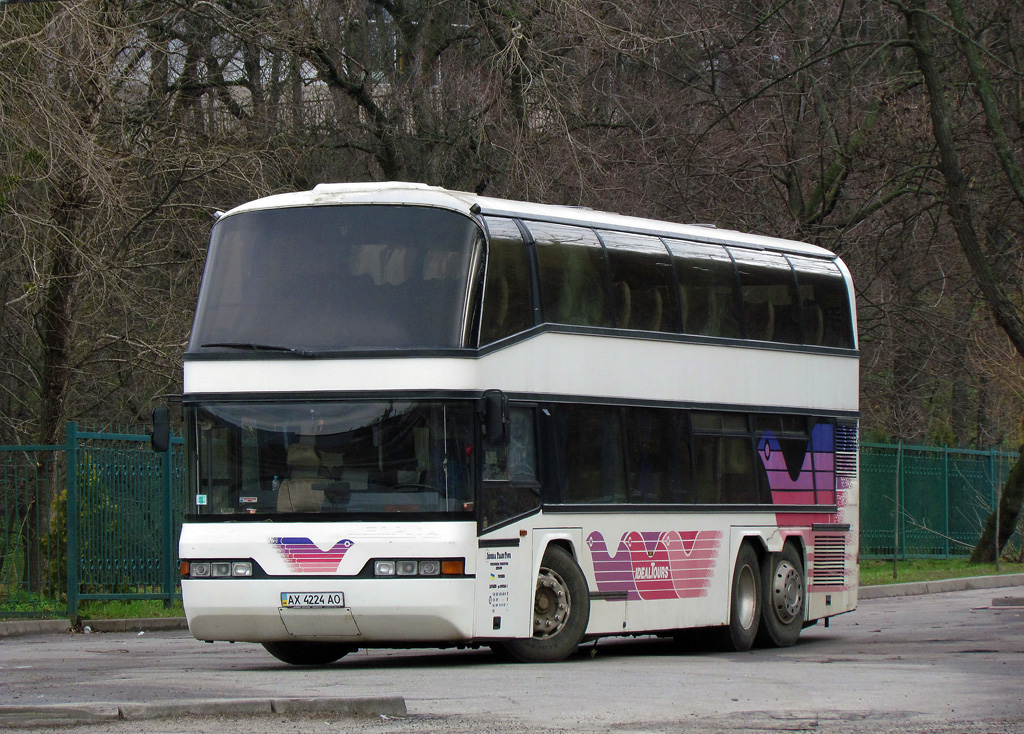 Kharkiv, Neoplan N122/3 Skyliner # АХ 4224 АО