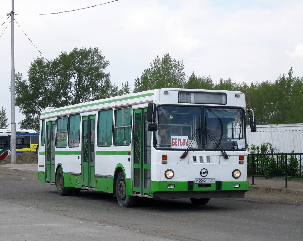 Naberezhnye Chelny, LiAZ-5256.40 # Р 224 ВМ 16