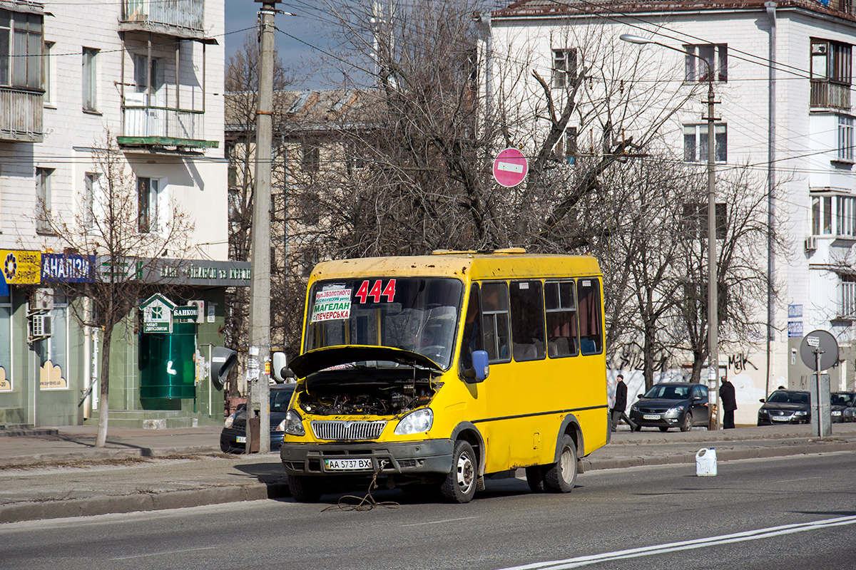 Kiew, BAZ-2215 
