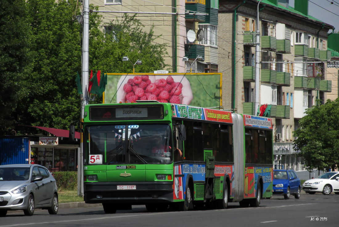 Bobruysk, MAZ-105.060 č. 371