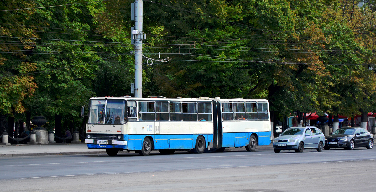 Chisinau, Ikarus 280.33O # 032
