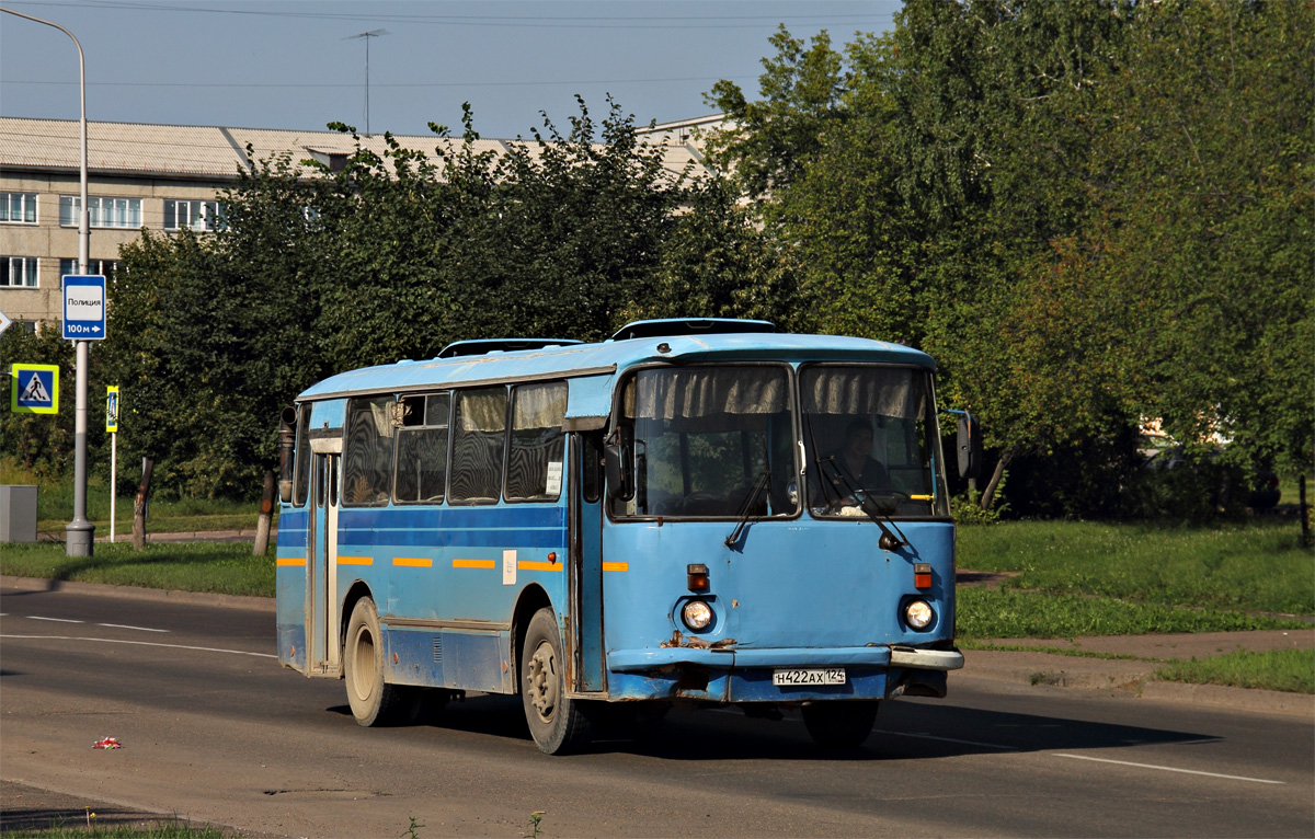 Zheleznogorsk (Krasnoyarskiy krai), LAZ-695Т # Н 422 АХ 124