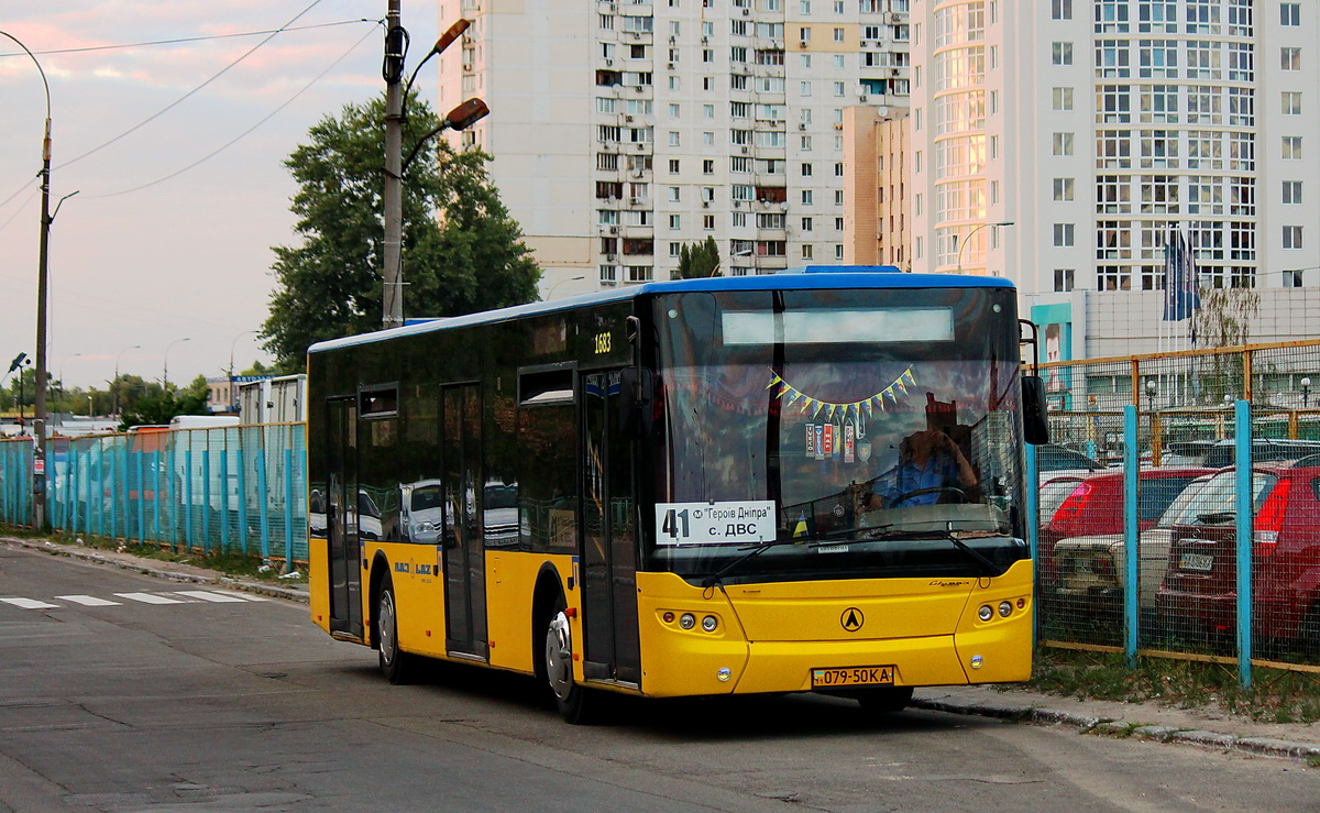 Kyjev, LAZ A183D1 č. 1683