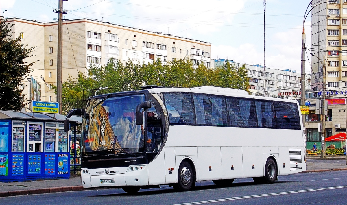 Kyiv, LAZ-5208 "NеоLAZ" č. 7702