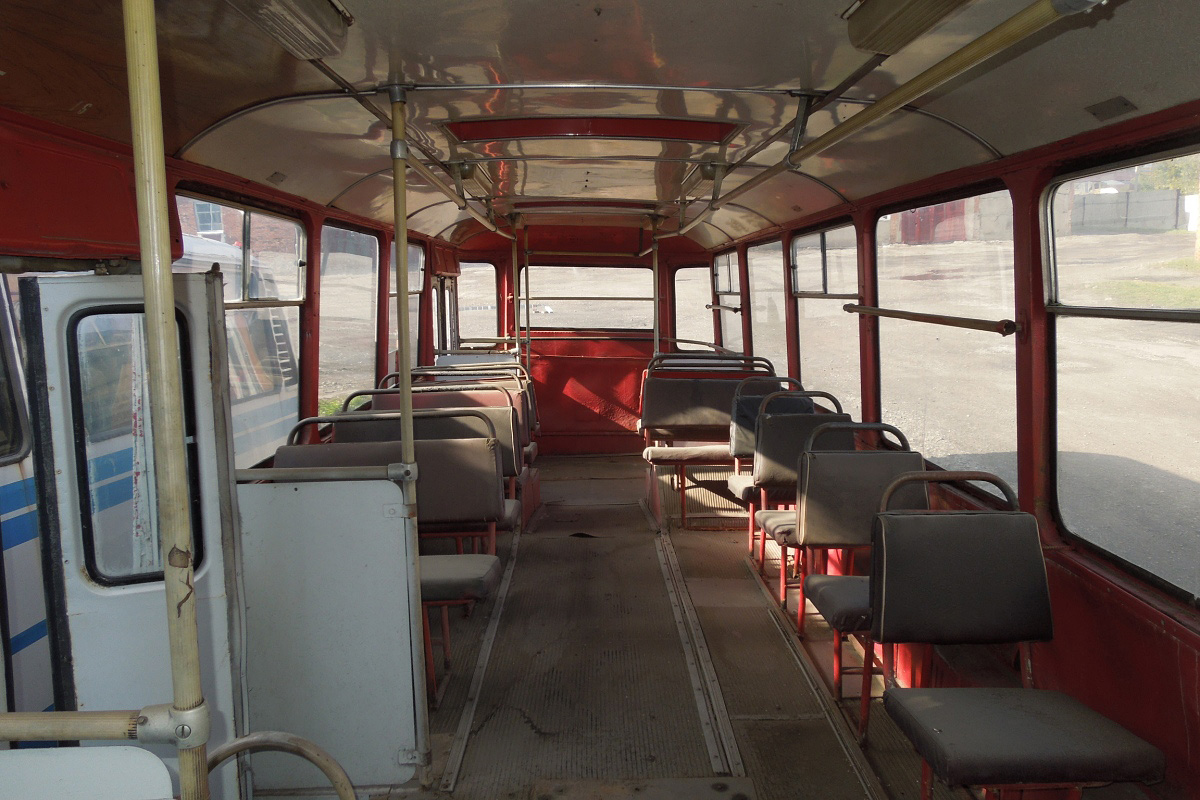 Yurga, LiAZ-677М No. АР 180 42; Автобусы-памятники