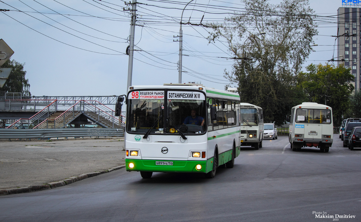 Новосибирск, ЛиАЗ-5256.36 № В 891 РЕ 154