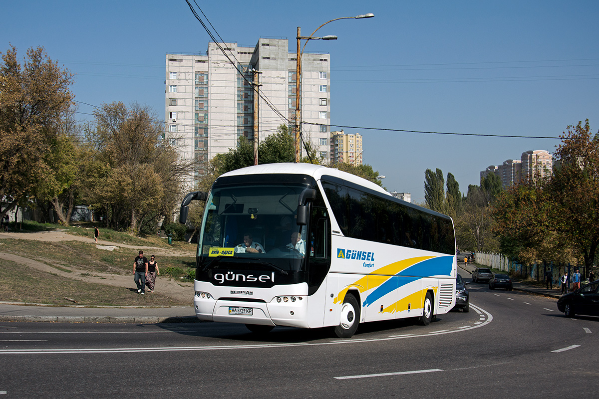 Kyiv, Neoplan N2216SHD Tourliner SHD No. АА 5729 КР