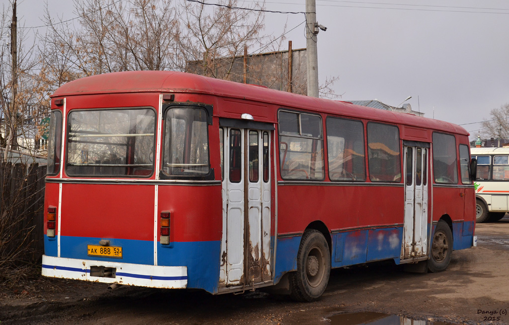 Arzamas, LiAZ-677M # АК 888 52