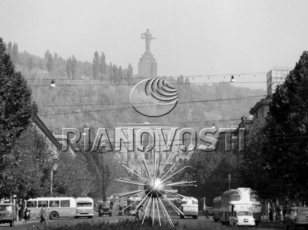 Yerevan, LAZ-695B # 74-63 АР*