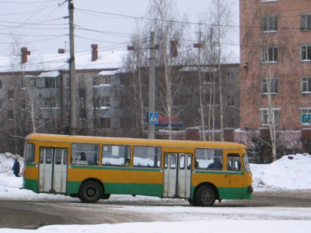 Izhevsk, LiAZ-677М # А 138 ХВ 18