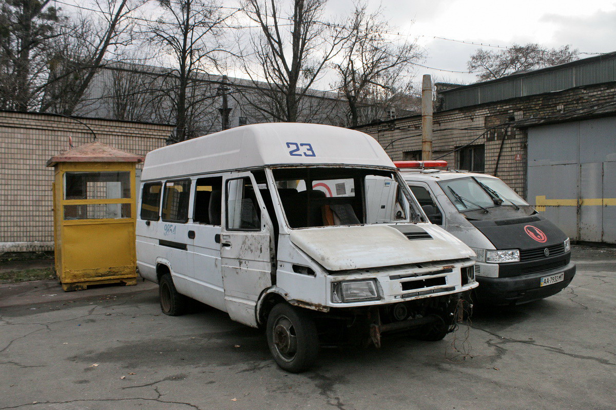 Kyjev, IVECO TurboDaily A35Е10 č. 9854