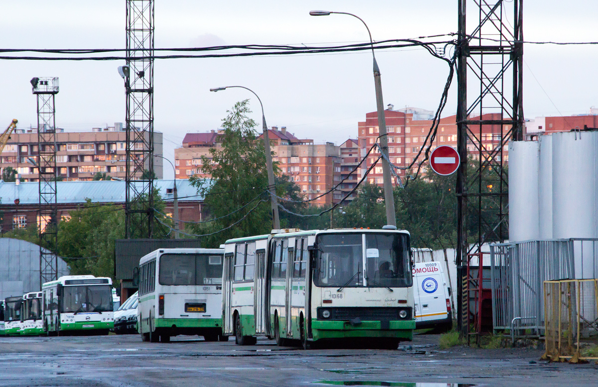 Moscow, Ikarus 280.33M # 10168; Moscow, LiAZ-5256.25 # 10151; Moscow, LiAZ-5292.22 # 10764