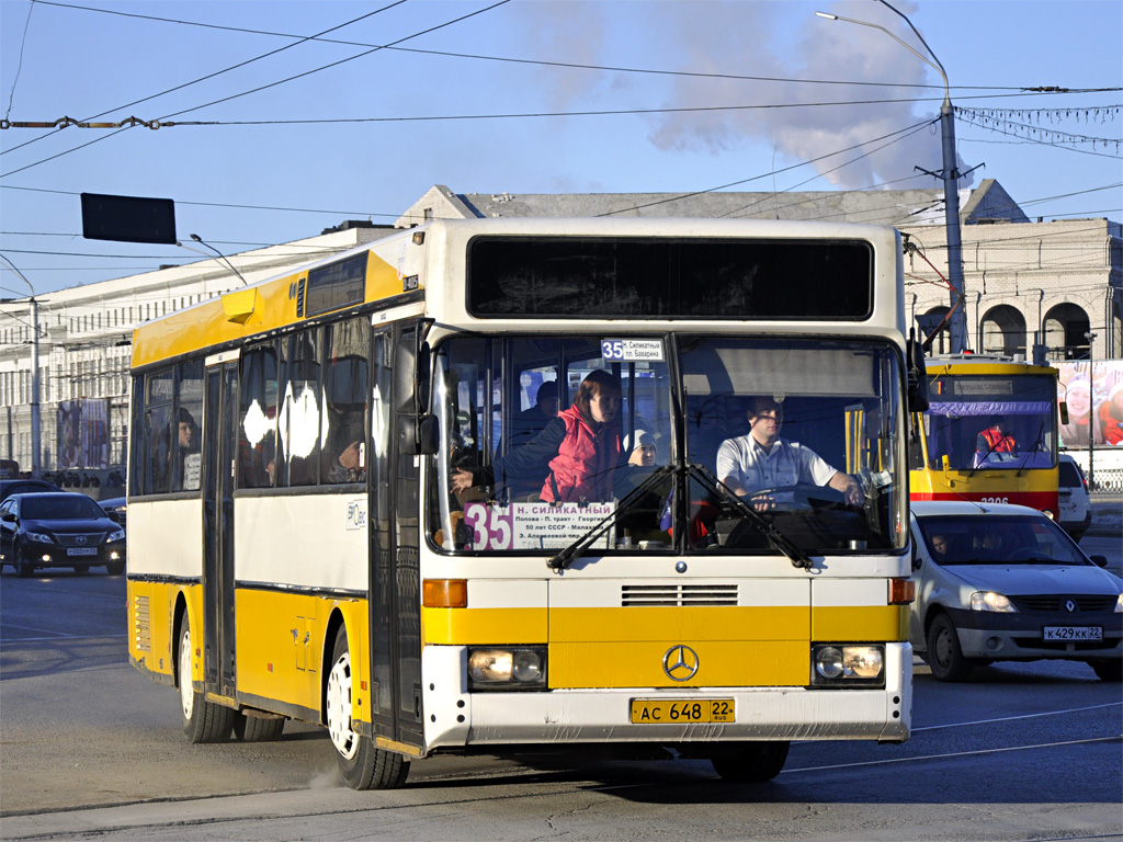 Barnaul, Mercedes-Benz O405 # АС 648 22