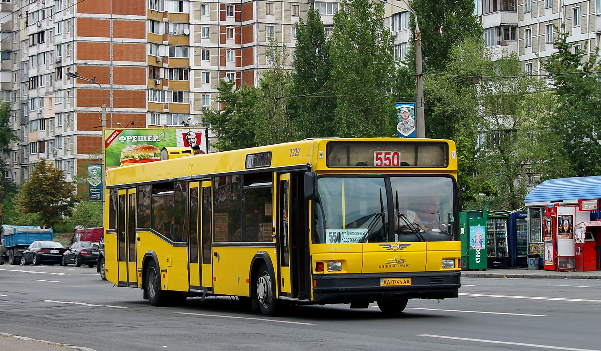 Kyjev, MAZ-103.076 č. 7229