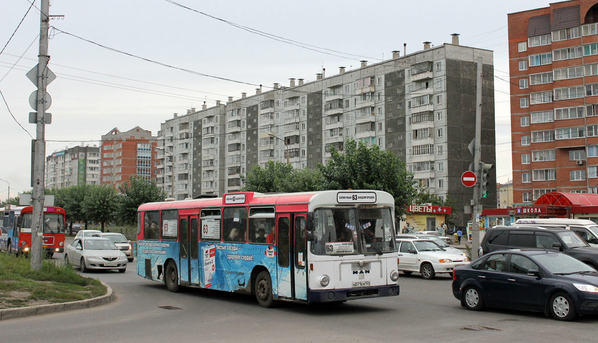 Krasnojarsk, MAN SL200 č. Н 071 ЕН 124