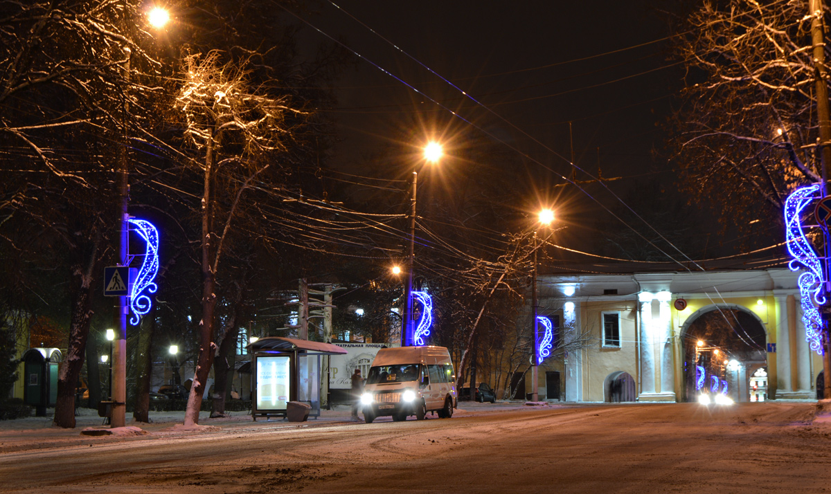 Kaluga, Nizhegorodets-222702 (Ford Transit) # М 518 РЕ 40; Kaluga — Different photos