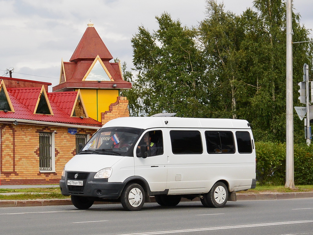 Khanty-Mansiysk, GAZ-322132 Nr. М 279 АР 186