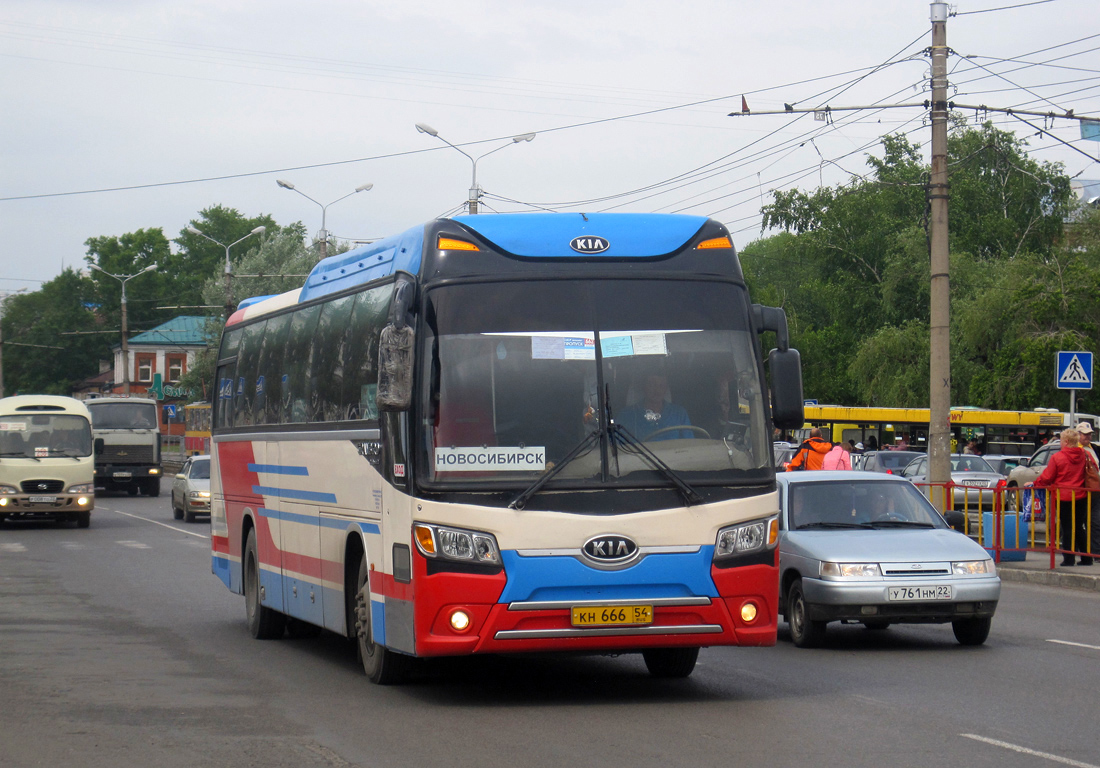 Novosibirsk, Kia Granbird Parkway # КН 666 54