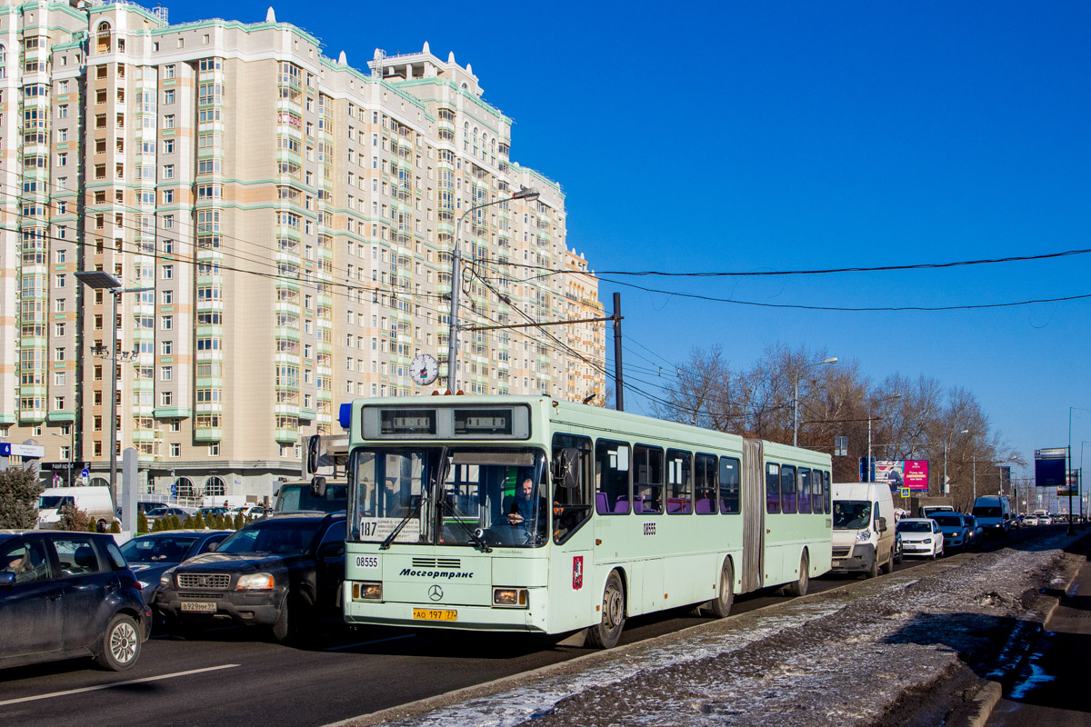 Moscow, GolAZ-AKA-6226 # 08555