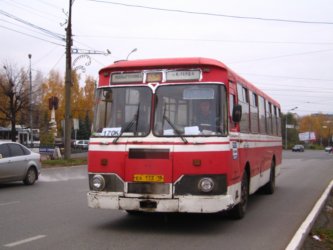Izhevsk, LiAZ-677М # ЕА 173 18
