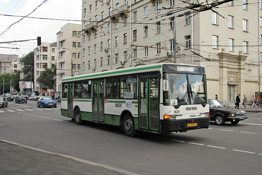 Moscow, Ikarus 415.33 # 08235