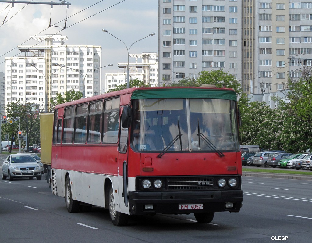 Minsk, Ikarus 256.** # 41880