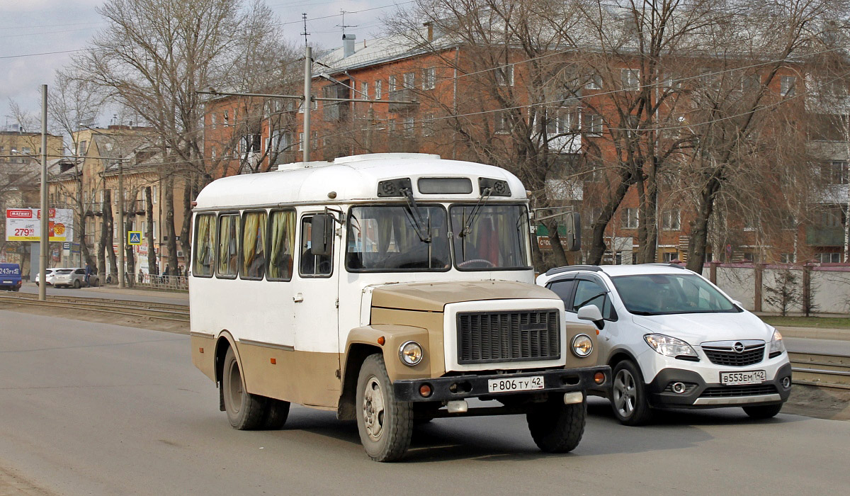 Kemerovo, KAvZ-3976 č. Р 806 ТУ 42