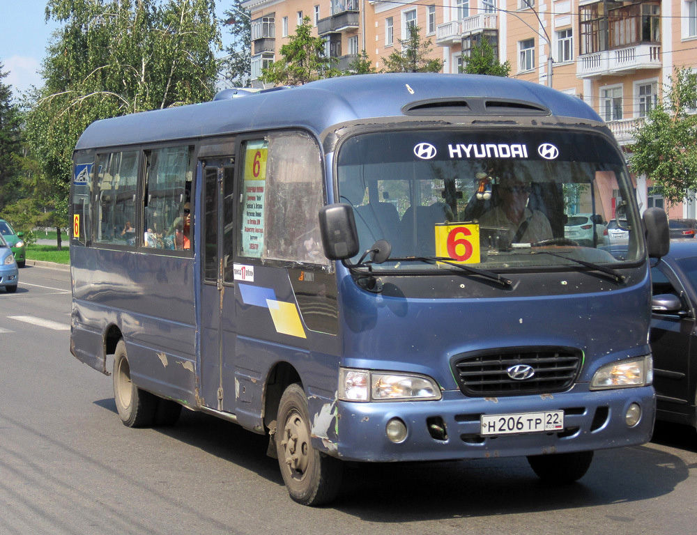 Barnaul, Hyundai County Deluxe # Н 206 ТР 22