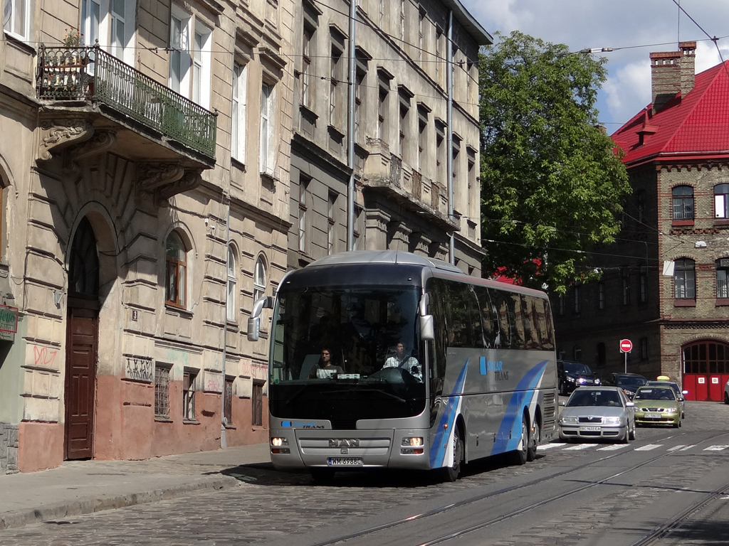 Raszyn, MAN R08 Lion's Top Coach RHC444 # WM 6988C