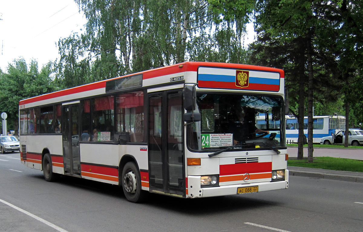 Barnaul, Mercedes-Benz O405N2 # АС 088 22