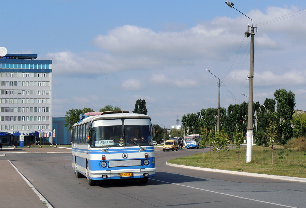 Rovno, LAZ-699Р č. ВК 1093 АА