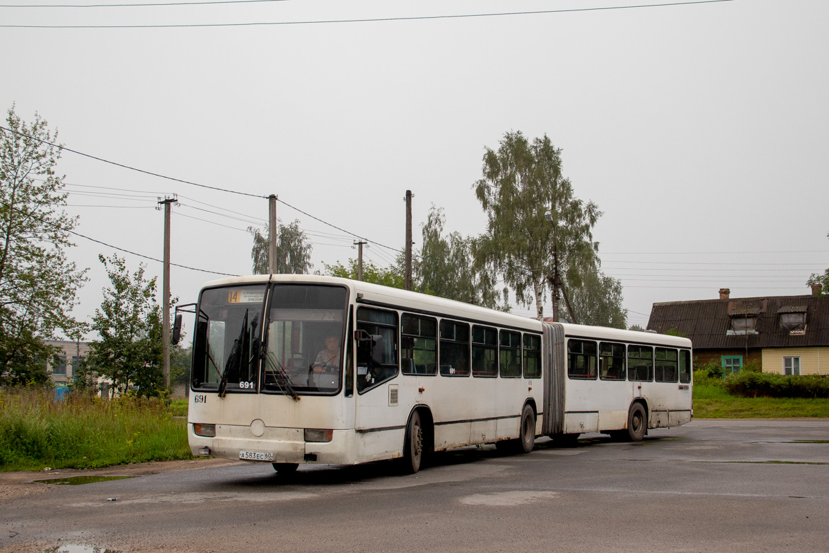 Pskov, Mercedes-Benz O345 G № 691