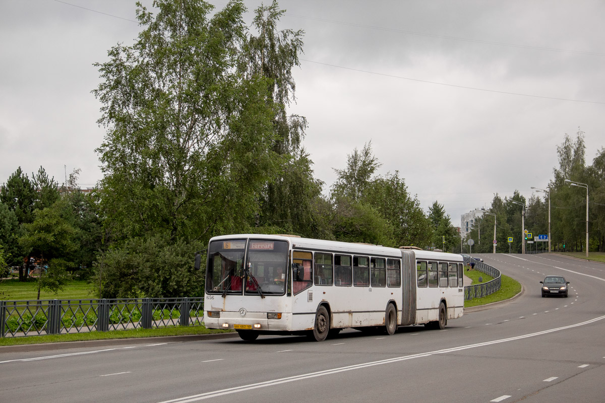 Pskov, Mercedes-Benz O345 G # 656