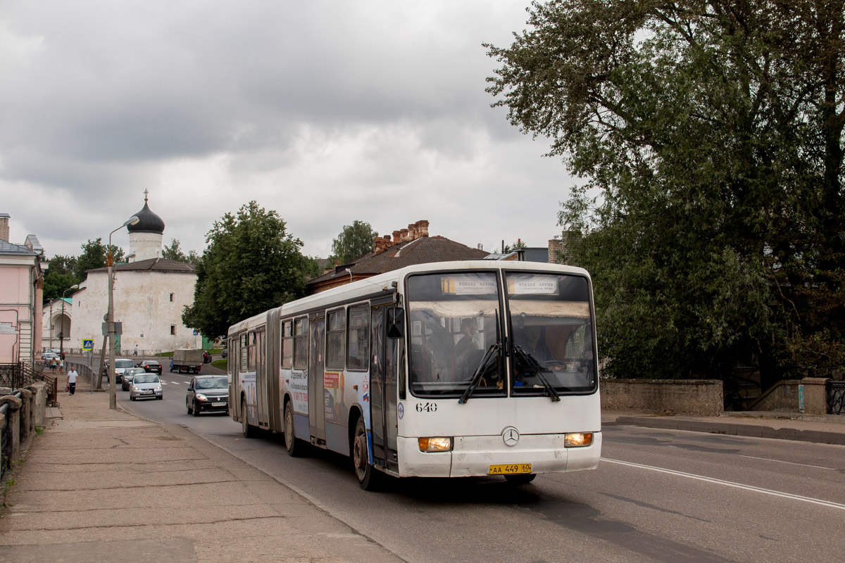 Pskov, Mercedes-Benz O345 G No. 640