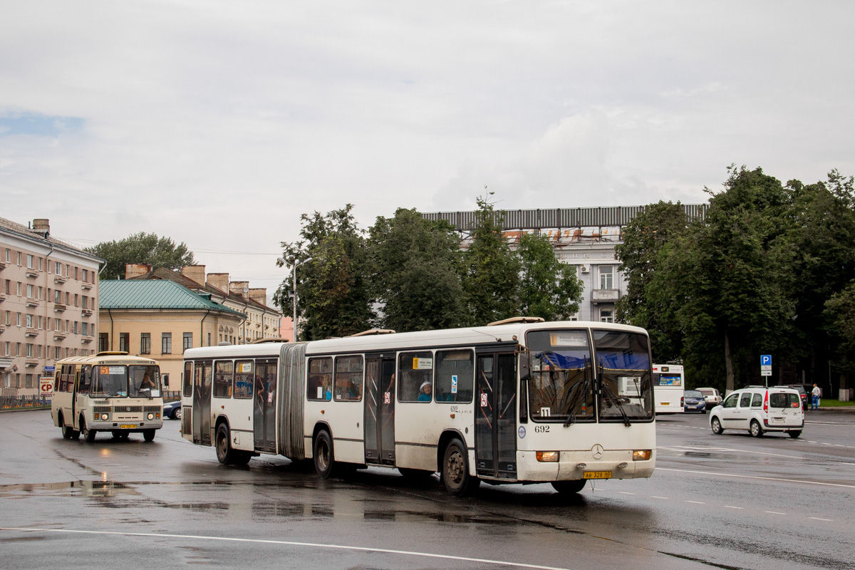 Pskov, Mercedes-Benz O345 G nr. 692