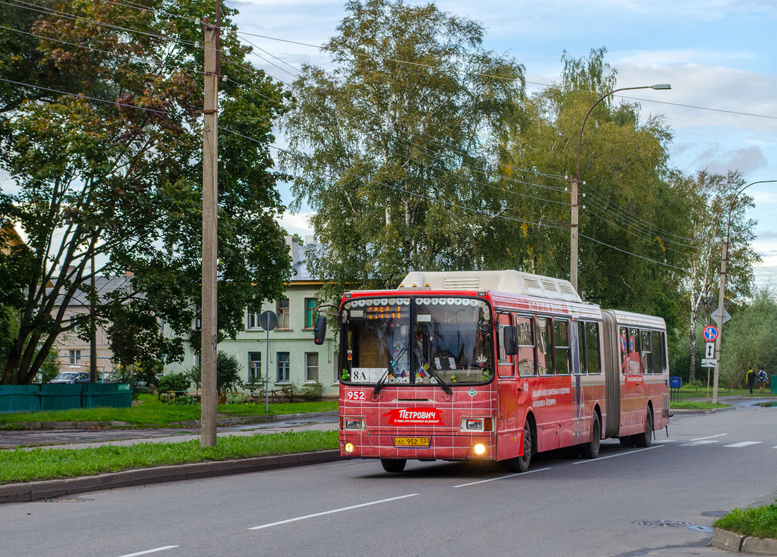 Velikiy Novgorod, LiAZ-6212.70 # 952