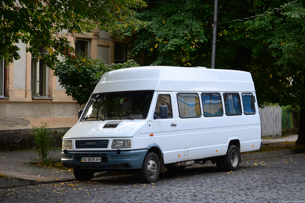 Mukachevo, IVECO TurboDaily 49-10 # АО 8658 АН