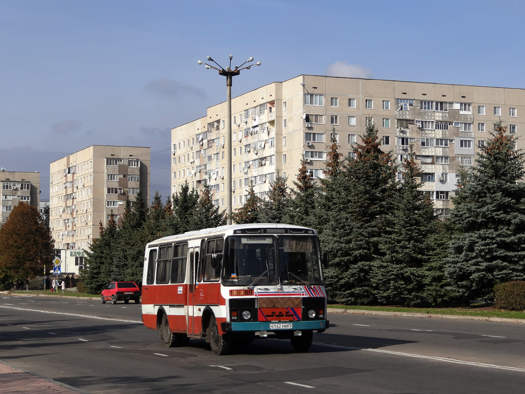 Yuzhnoukrainsk, PAZ-3205 # 4162 НИП